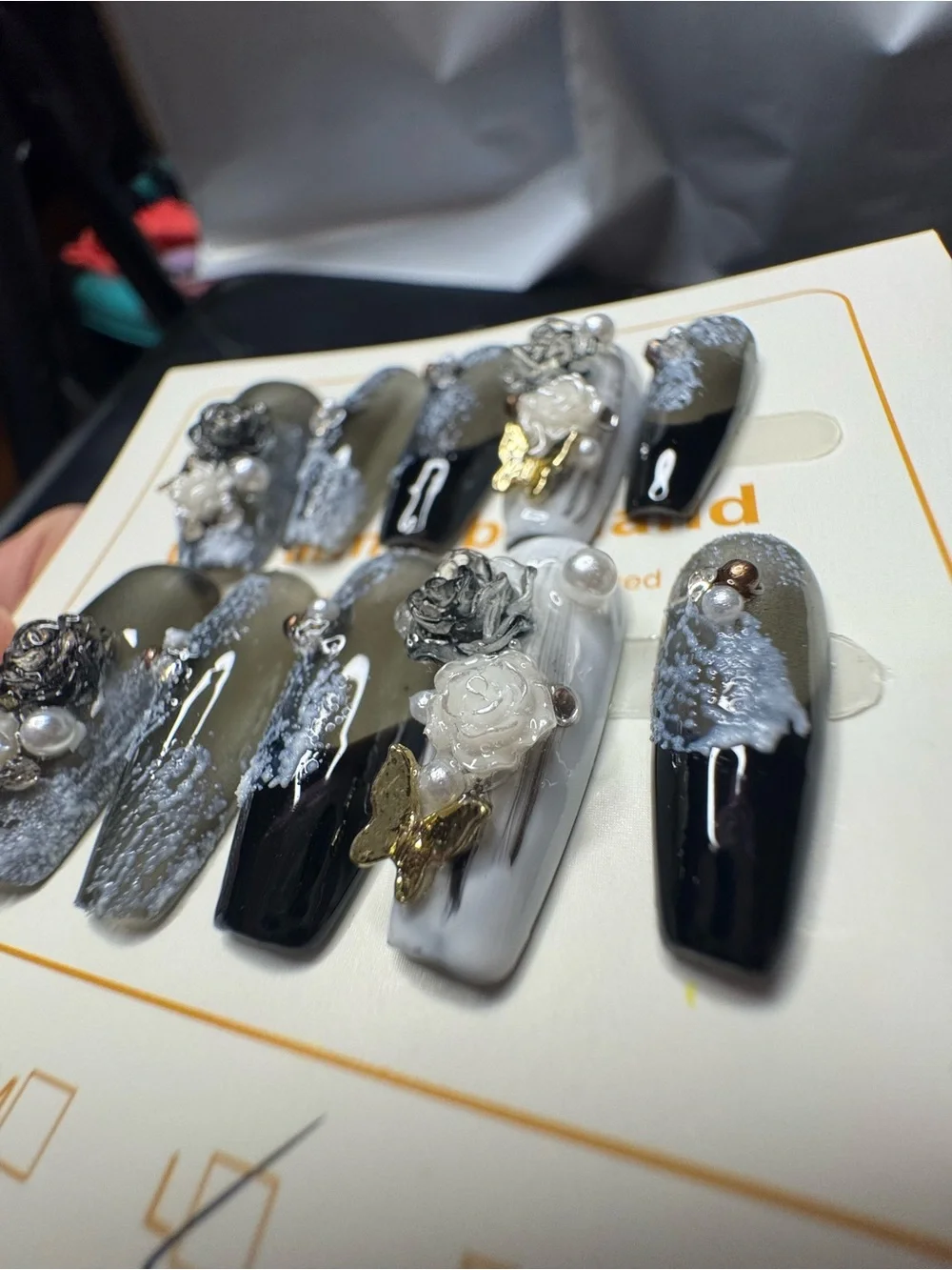 Handcrafted Black & Olive Green 3D Floral Press-On Nails - Women Makeup